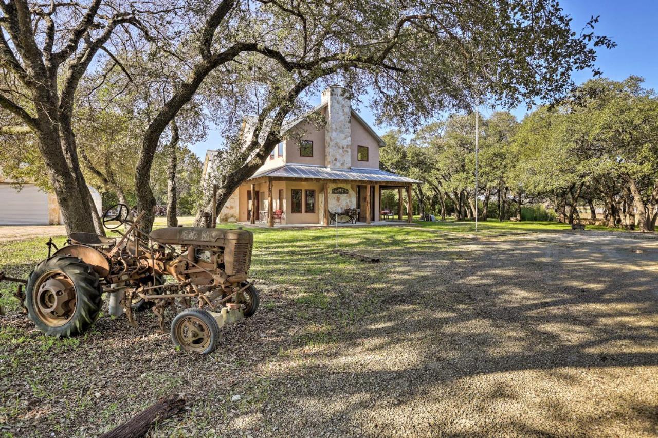 Riverfront Blanco Home With Shaded Porch And Hot Tub Exterior photo